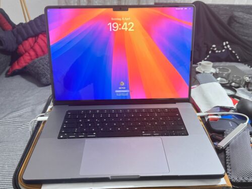 Apple MacBook Pro 16,2 Zoll M1 Pro 32 GB RAM, 512 GB SSD 2021 Wie Nue