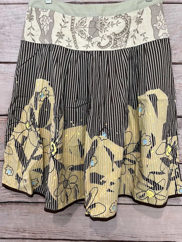 Falda CAbi #917 Treasure amarilla/marrón/azul floral/rayas/lunares sin forro usada en excelente estado 6 Foto 3 de 4