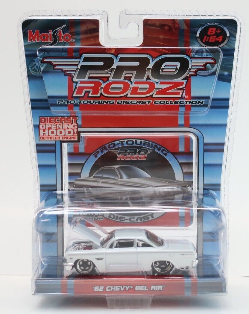 Maisto Pro Rodz 1:64 Pro-Touring Diecast Silver 1962 Chevrolet Bel