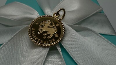 Tiffany & Co. Schütze Sternzeichen Medaillon gedrehter Rand Charm in 18k Gold selten