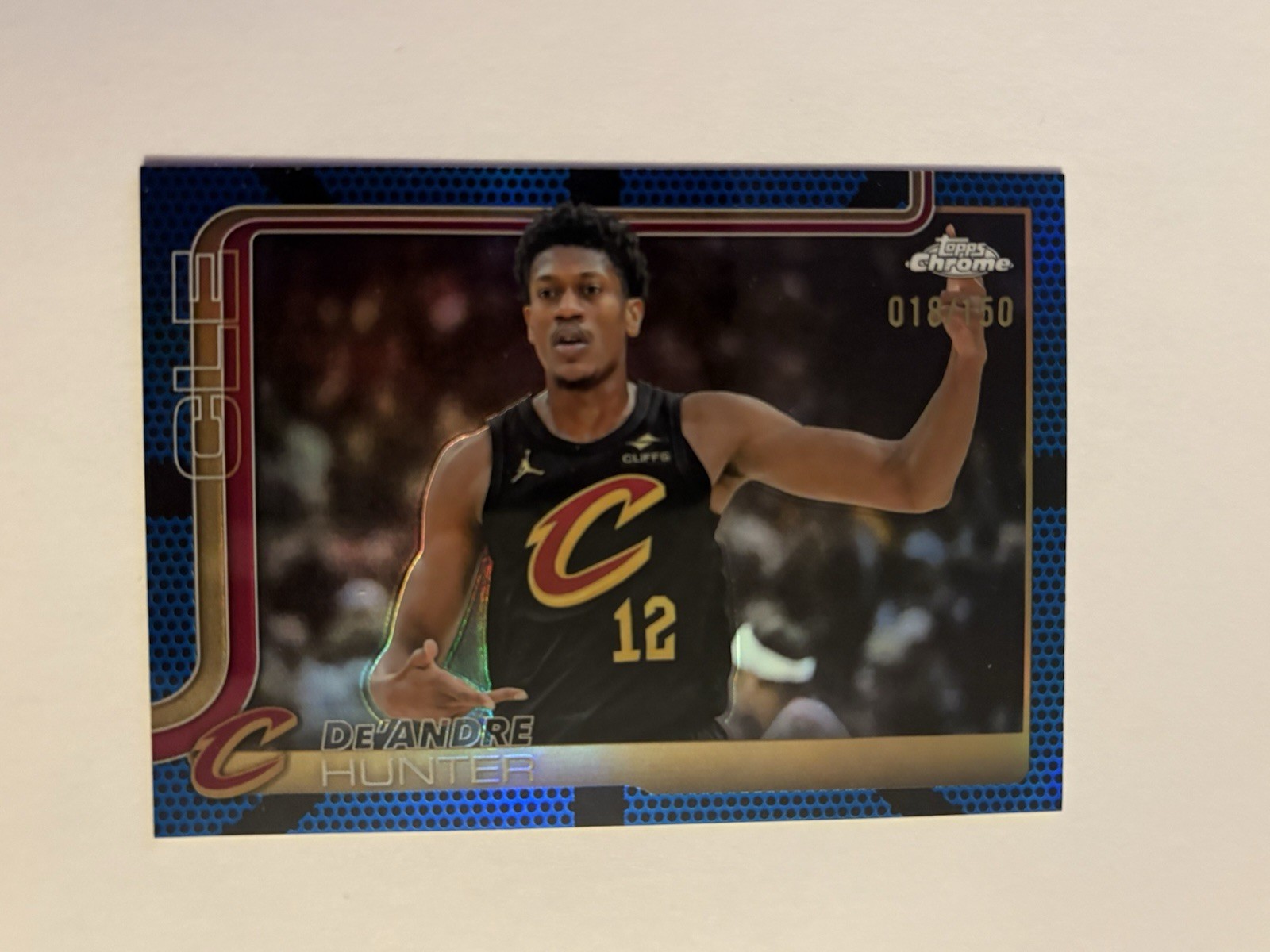 De'Andre Hunter 2025 Topps Chrome #73 Blue Basketball Refractor /150