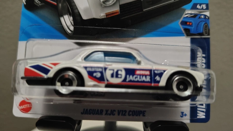 ERROR DE FÁBRICA ***Hot Wheels 2025 Mainline Jaguar XJC V12 cupé ***ERROR 1 de 1 Foto 2 de 4