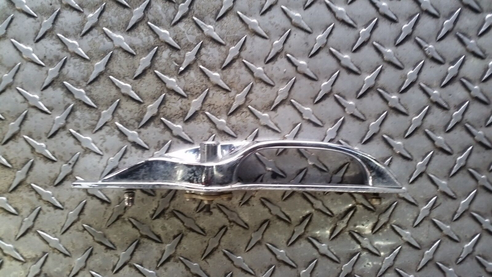 78 to 80 ROLLS ROYCE CORNICHE SHADOW RIGHT REAR DOOR HANDLE UB33586