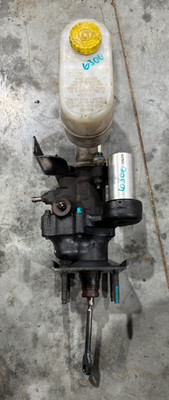 Power Brake Hydro Boost Master Cylinder 5179891AC 5179892AA