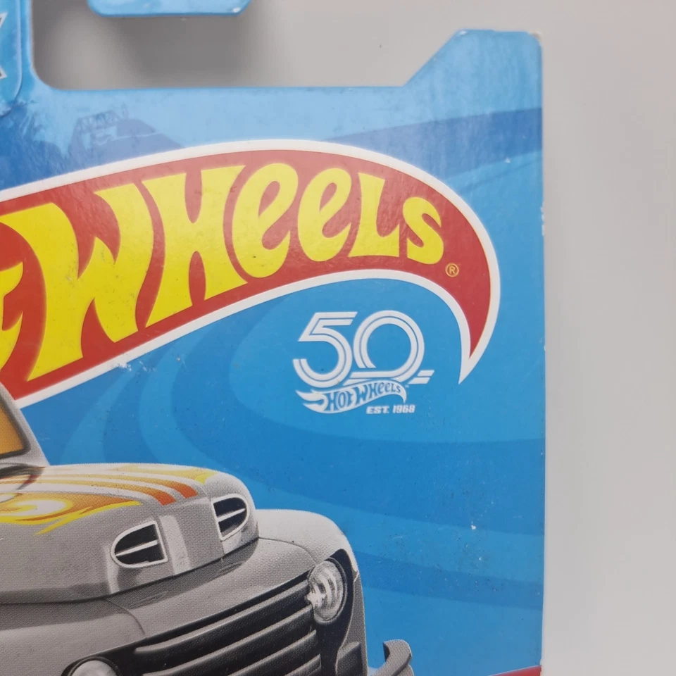 Camión Ford F1 2018 Zamac 004 Hot Wheels 1949 Foto 4 de 4
