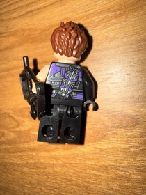 LEGO Marvel Super Hero Hawkeye Minifigure Dark Purple Suit Civil War 76067 Sh302