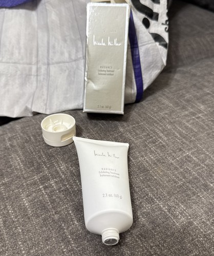 Nicole Miller Radiance Exfoliating Treatment - Sealed  - New - Imagen 2 de 5