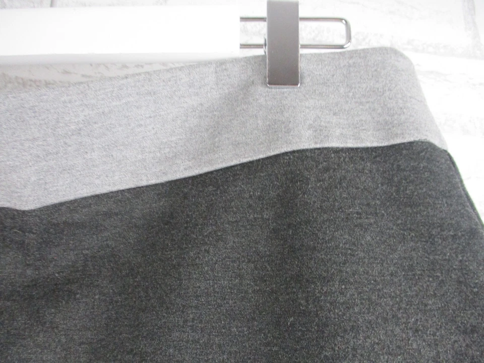 Laura Ashley womens a-line skirt grey 12 light dark grey thick winter weight - Image 2 of 4