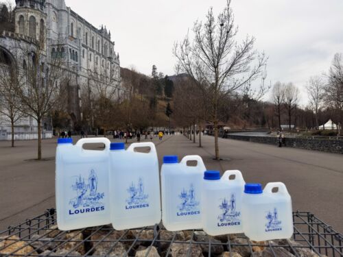 LOURDES WATER straight and fresh from the Holy Source - 第 1/28 張圖片