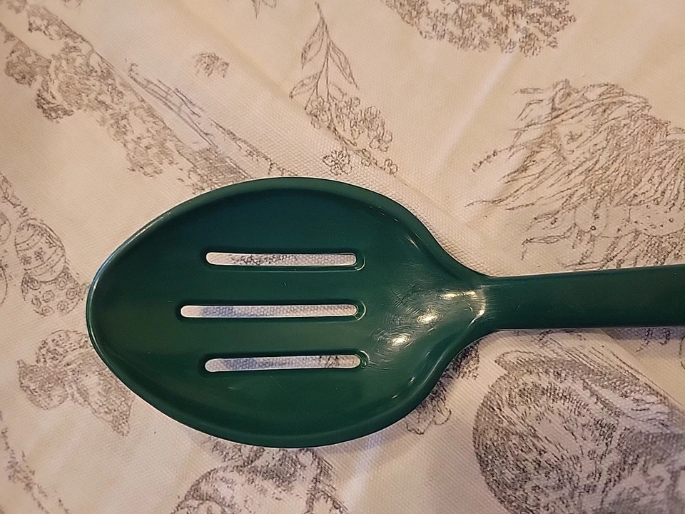 Utensilio de cocina verde cuchara ranurada vintage Pyrex Accessories 2115 Foto 4 de 4