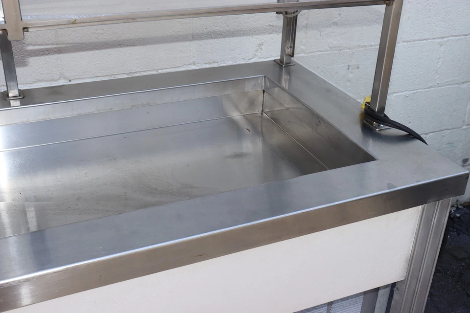 SERVOLIFT EAST 502-2R REFRIGERADO POZO FRÍO BUFFET, EXPOSITOR MERCHANDISER Foto 3 de 4