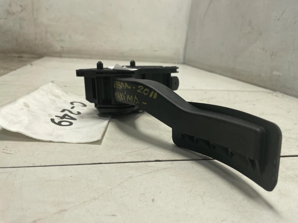 Nissan Máxima 2011 acelerador de pedal de gasolina OEM+ Foto 3 de 4