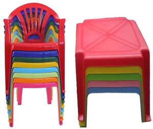 kids plastic table and chairs