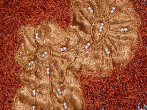 MENDILIcollection FloralSatinAppliquéMultiColoredAcrylicLtWtThreadKnit - Picture 3 of 5