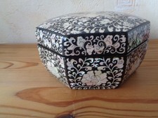 Holzschtulle Holzkistchen Schmuckdose Lack Perlmutt China? Japan?