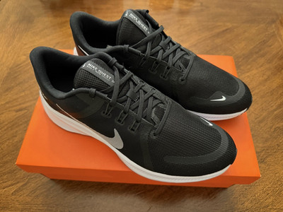 NEW Nike Quest 4 Men's Sneakers Black/White-Dark Smoke - SIZE 10.5 DA1105-006