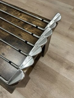Hierros Takomo 201T MKII 4 PW KBS Tour 120 rígidos ¡INCREÍBLE estado!
