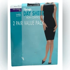 Hanes Day Sheer Non-Control Top Pantyhose In Barely Black