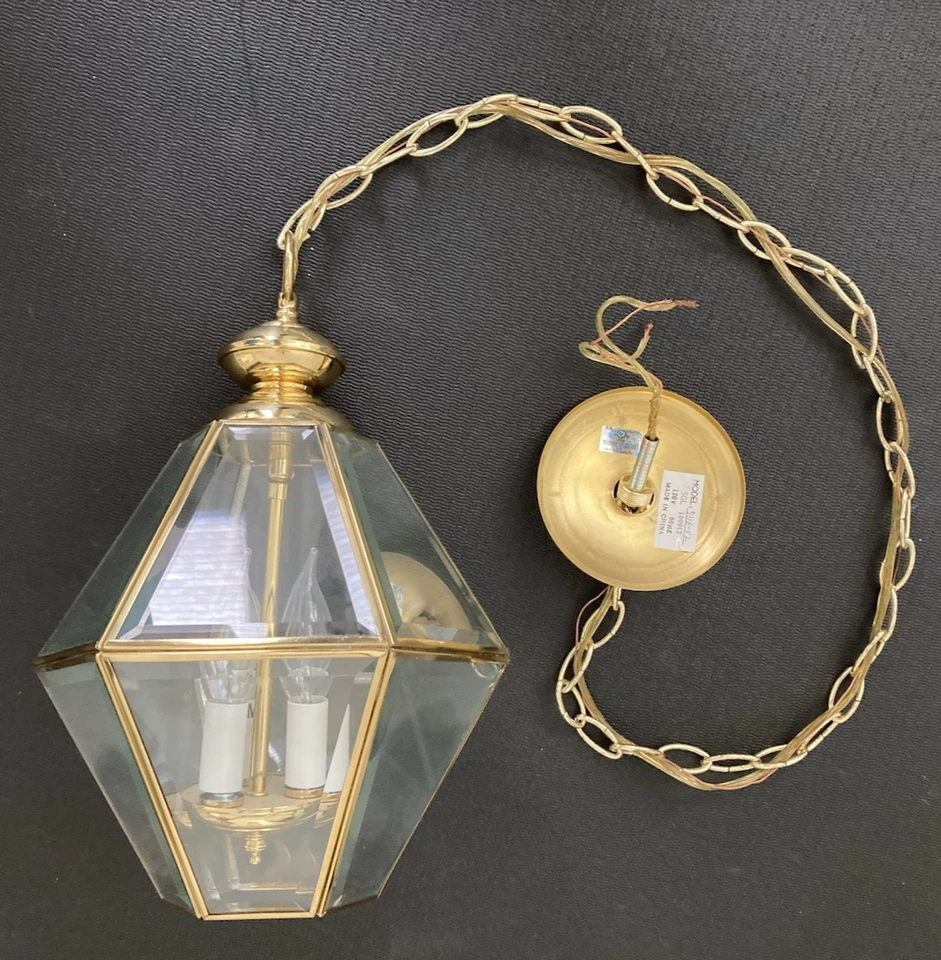 海鸥照明 5116-02 吊坠灯六边形抛光黄铜和斜玻璃 — 第 2/4 张图片