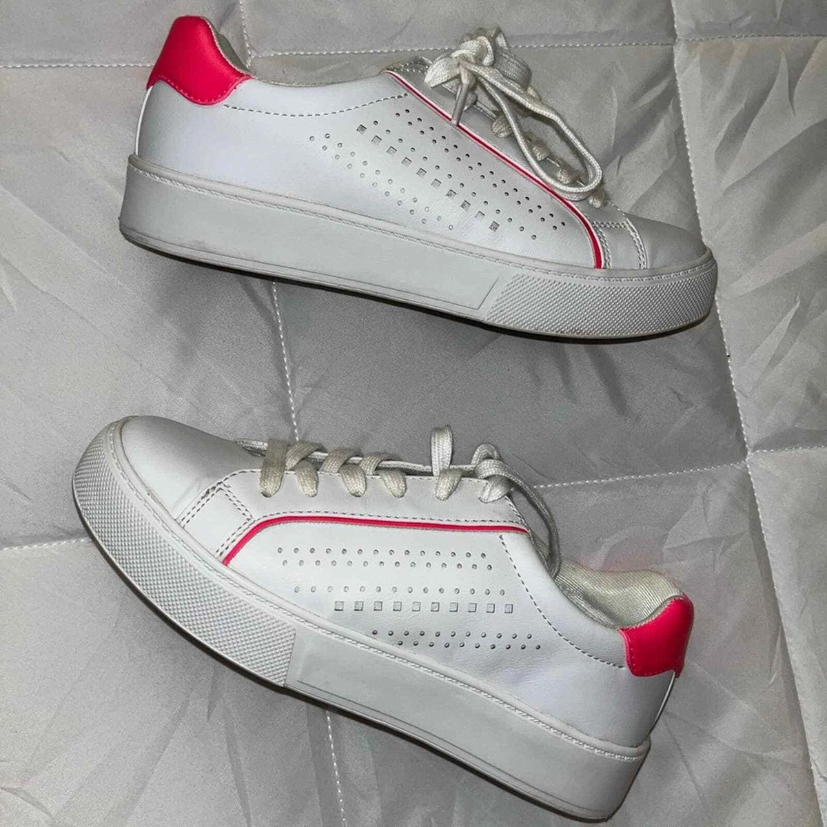 Marc fisher store white sneakers