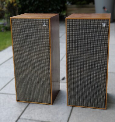 Goodmans Lautsprecher Meta 500 S - Nussbaum Natur