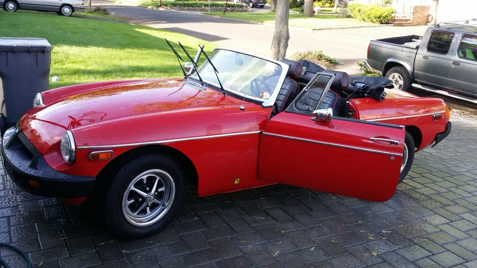 1977 MG - Image 4 of 4
