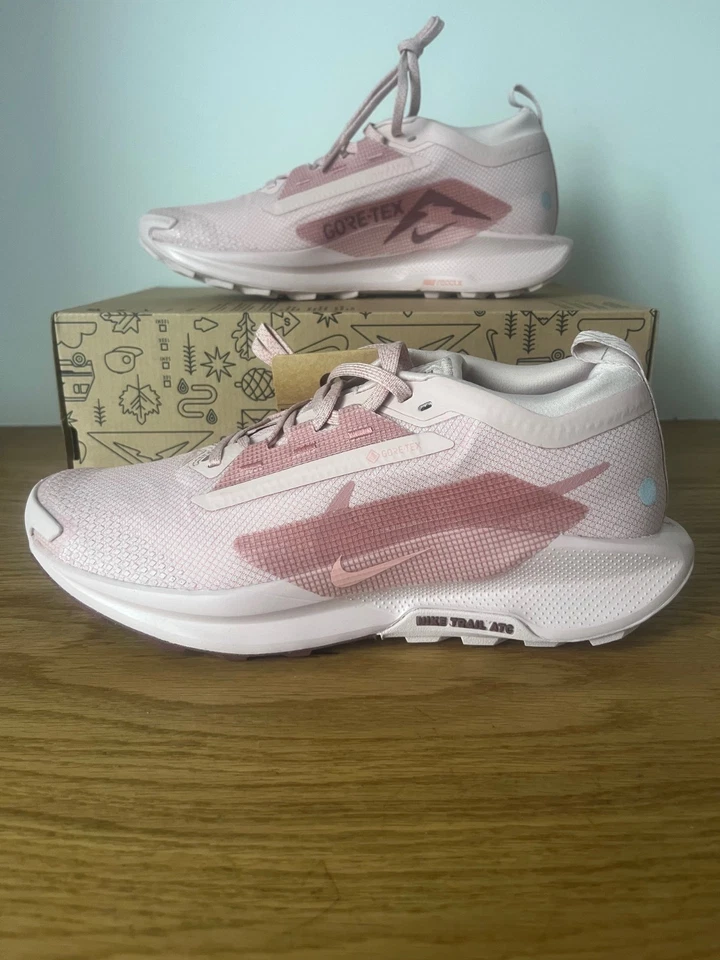 Baskets Nike W Pegasus Trail 5 GTX Goretex Taille 9 40 5 Neuf FQ0912-601