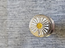 Daisy Flower Lapel Pin Tie Tack Silver Tone White Yellow Enamel Clutch Back