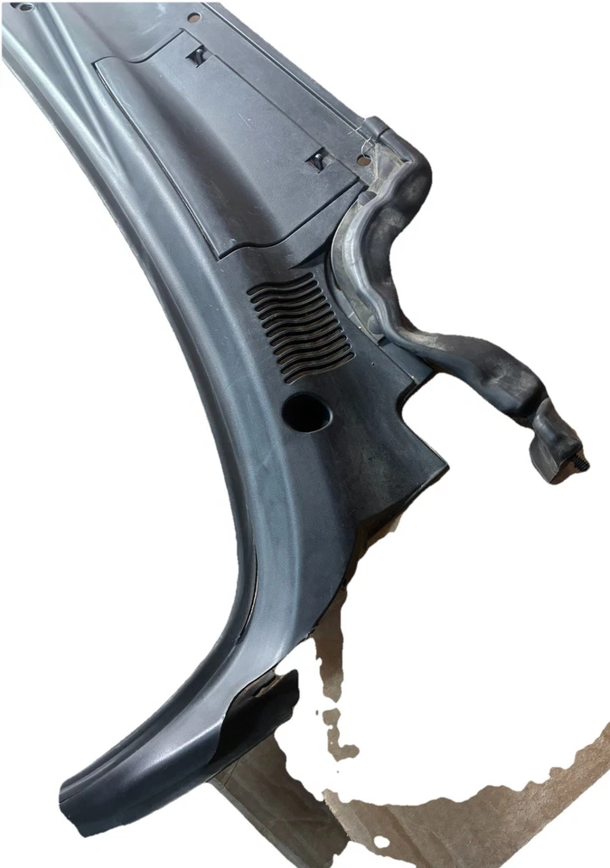 2000-2005 Buick LE Sabre Limited Windshield Cowl Vent 25719917 Black OEM - Image 3 of 4