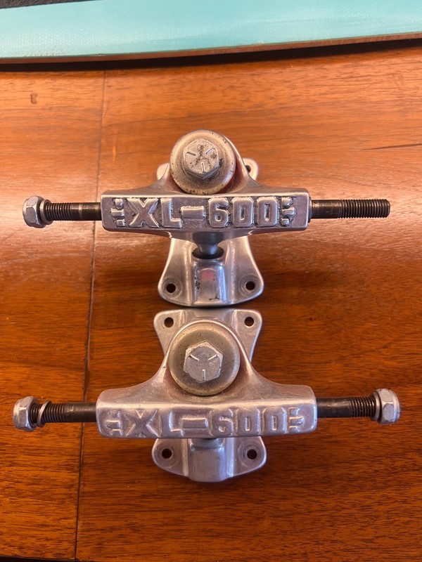 Vintage Skateboard Trucks XL 600 NOS 1978? Skateboard Trucks. Hobie Bahne Sims