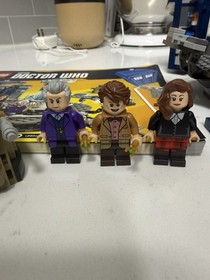 LEGO Ideas: Doctor Who (21304) W/Minifigs and Instructions (No Fez)