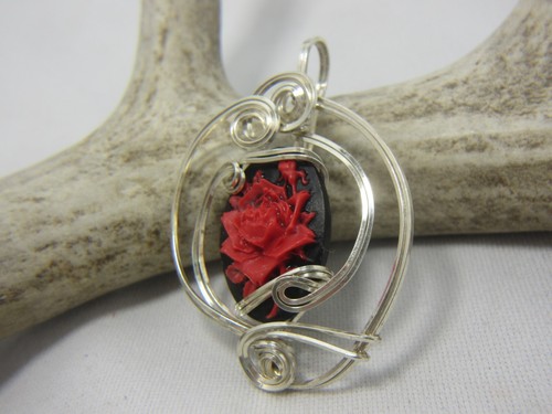 Red Rose On Black Cameo Pendant, Sterling Silver Wire Wrap, Artisan Made P27 - Picture 2 of 4