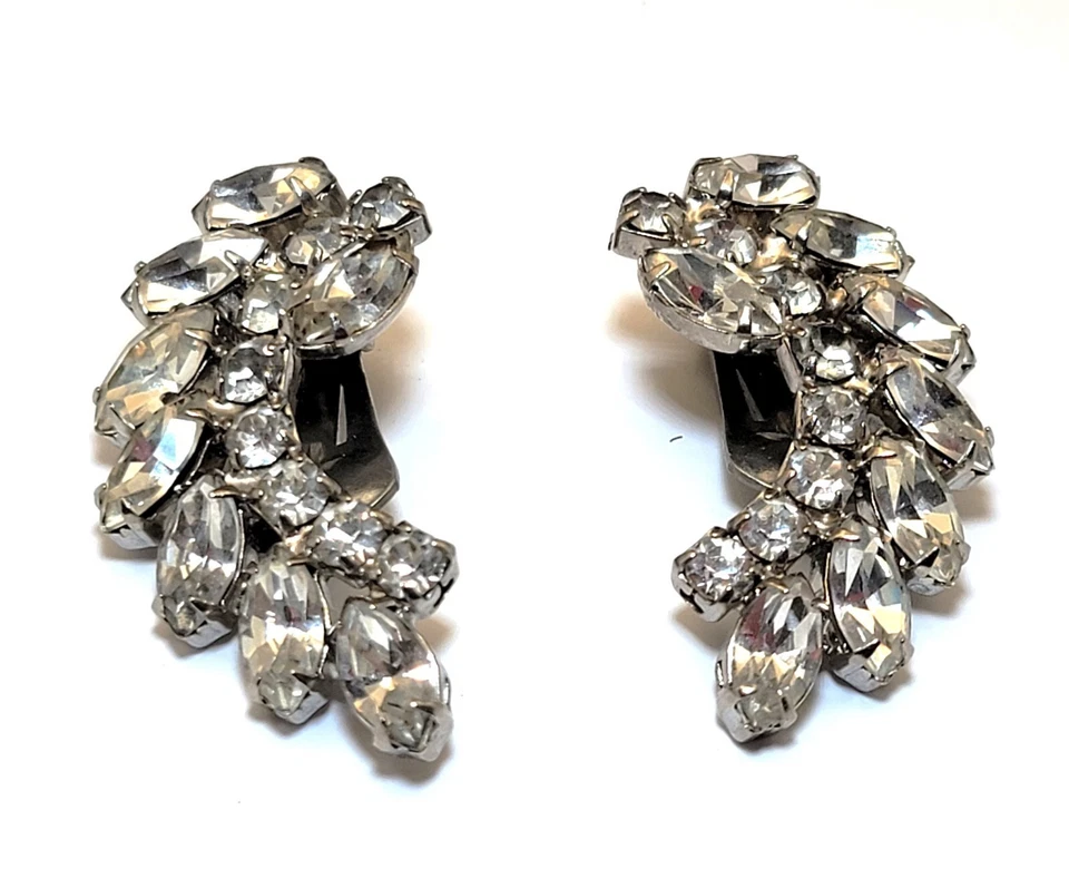 Orecchini Clip-On A Forma Di Mezzaluna In Argento Con Strass Trasparenti - Immagine 2 di 3