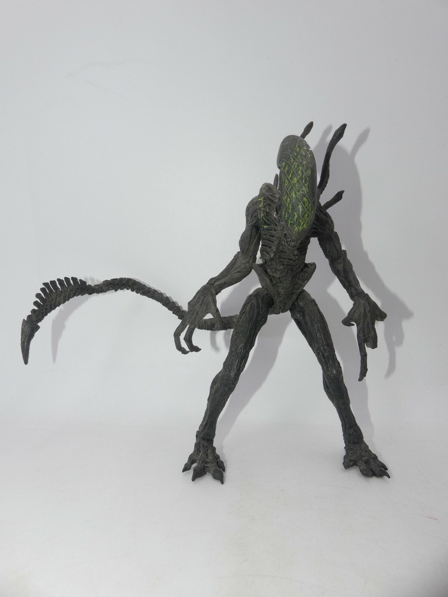 GRID ALIEN ACTION FIGURE AVP MOVIE ALIENS VS PREDATOR
