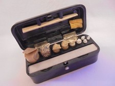 VINTAGE RUSSIAN WEIGHT SET IN BAKELITE PLASTIC BOX - UP TO 100G