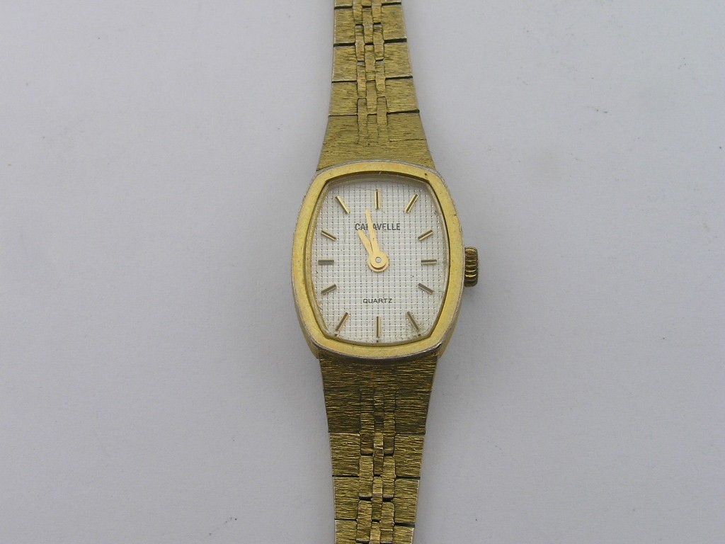 Vintage Caravelle Ladies Dress Watch Fancy Dial w/ Band Working