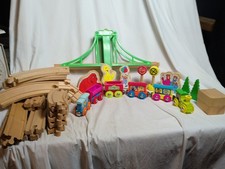 Ernie's 123 Sesame Street Line  Suspension Bridge Wooden Train Set Tootsietoy