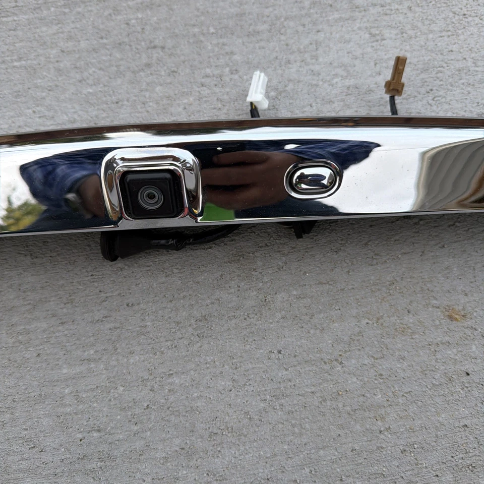 07-13 Infiniti G35 G37 Sedán Maletero Decoración Moldura Cromo Cámara OEM 2 Foto 2 de 4