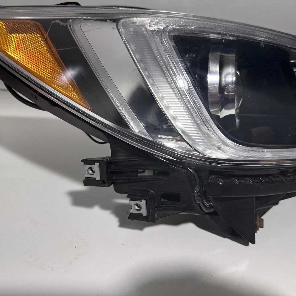 Faro halógeno derecho Subaru Outback Legacy 2015 2016 2017 Foto 3 de 4