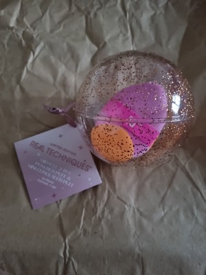 Limited Edition Real Techniques Miracle 2 in 1 Puderquaste und Mini Concealer...