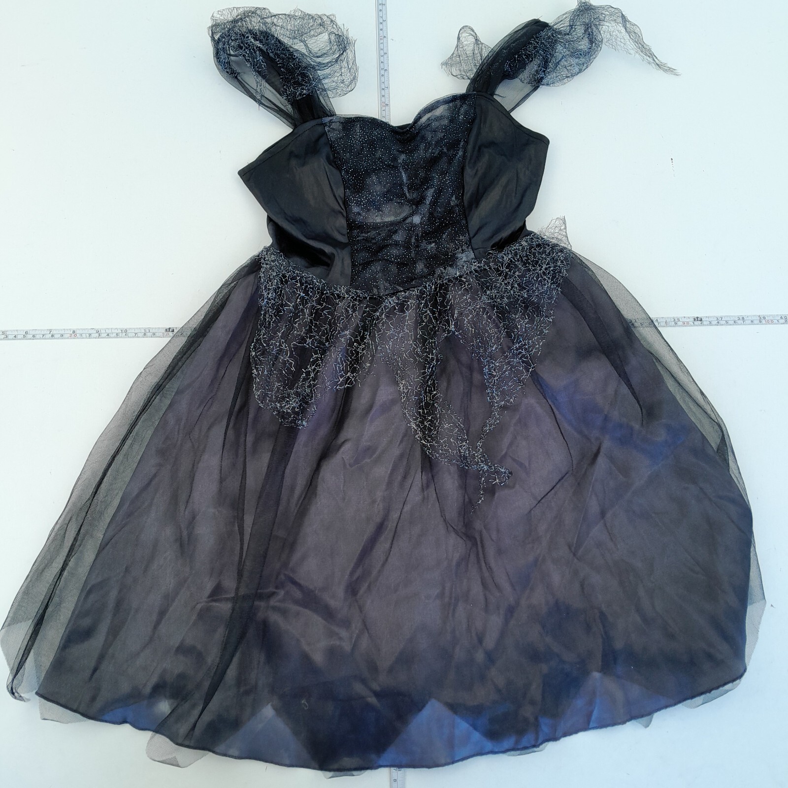 Disfraz de Halloween negro medio de disfraz de bruja