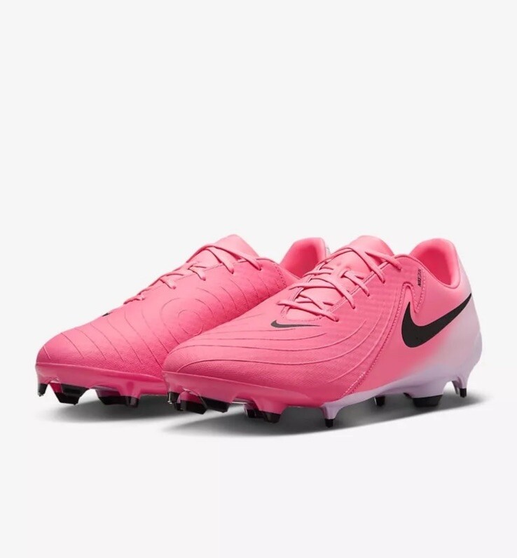 white nike lineman cleats