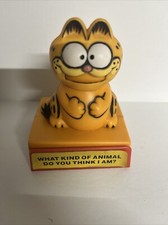 VINTAGE GARFIELD Grinning Holding Pooky Mini PVC Figure Moveable 1978,1981