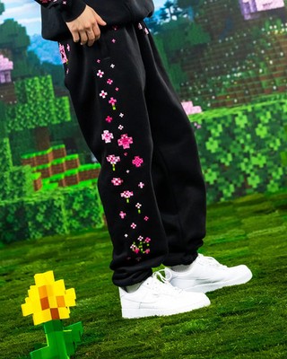 VeryCool Minecraft Blossom Trackpants Black Size L (NWT)