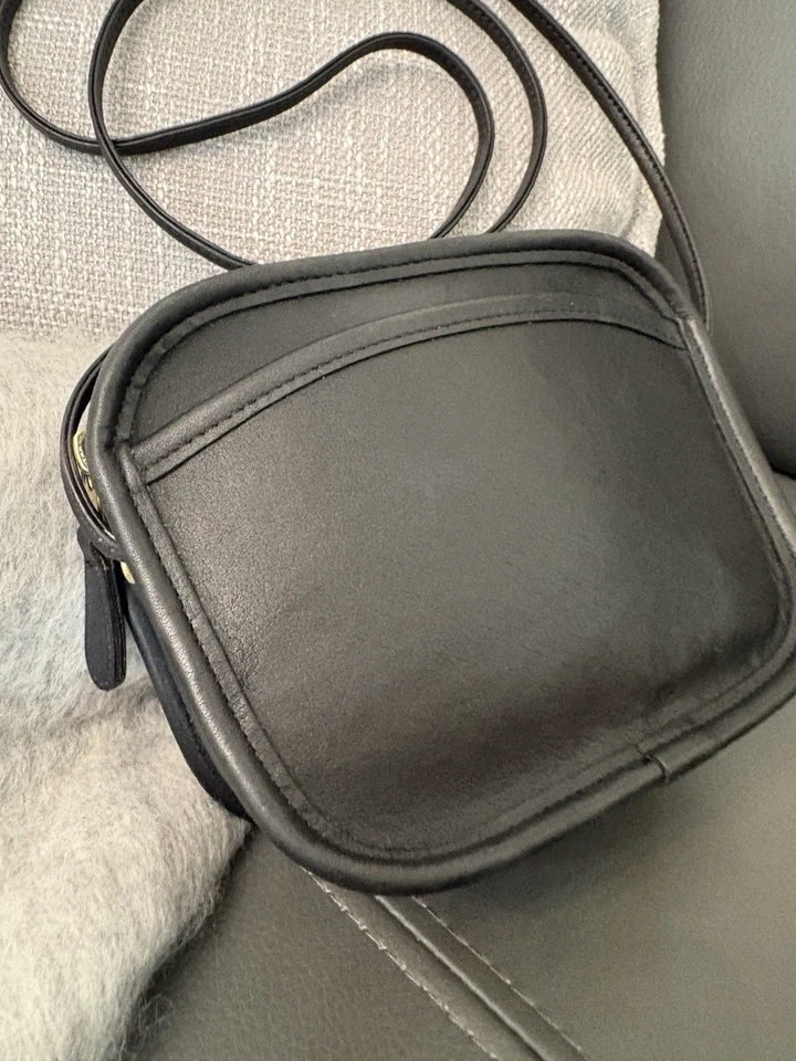 Coach Hadley 9935 Zip Mini Black Leather Crossbody Bag Vintage - Image 3 of 4