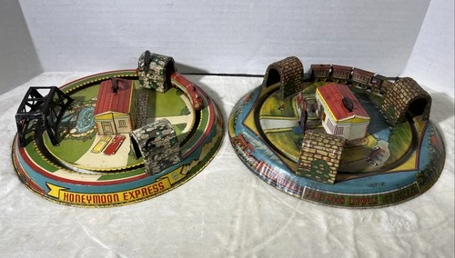 LOUIS MARX HONEYMOON EXPRESS TRAIN STATION Lot Of 2 TIN LITHO MECHANICAL TOYS