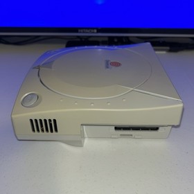 Sega Dreamcast HKT-3020 White NTSC Console for Parts. Powers On Not Working