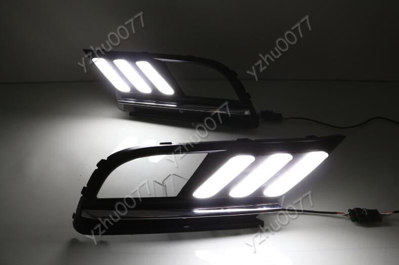 20162018 For VW Jetta LED Front Daytime Running Light / Turn Signal