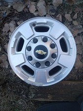 2011-2019 Chevy 2500 8 Lug Oem 17x7.5 Silver Aluminum Wheel With Cap 2011-2019 Chevy 2500 8 Lug Oem 17x7.5 Silver Aluminum Wheel With Cap