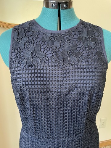 Ann Taylor Navy Crochet Lace Overlay Sheath Sleeveless Dress SZ 8 - Picture 4 of 9